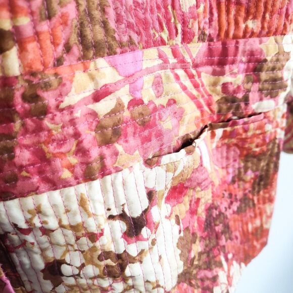Sigrid Olsen Jacket Large 100% Silk Quilted Snap Buttons Collarless Red Pink Art - Picture 6 of 14